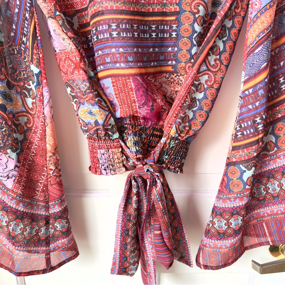 VENUS Multicolored Tie-Front Top Size 6 - Picture 5 of 7